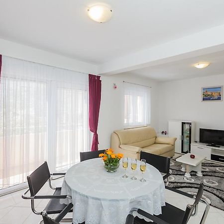 Apartment Anna Kaštela Kültér fotó